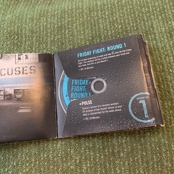 Insanity Max 30 Workout Video Set - Picture 6 of 12